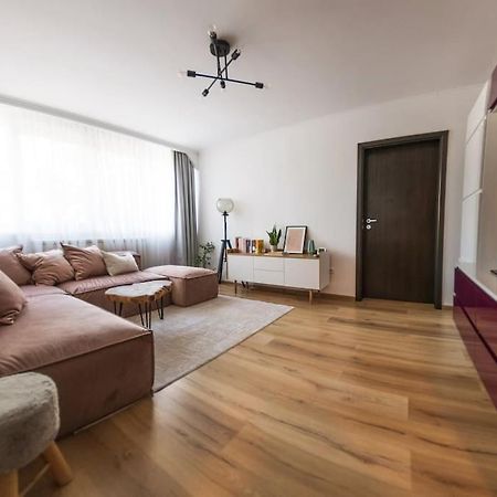 Central Oasis Apartman Bukarest Kültér fotó