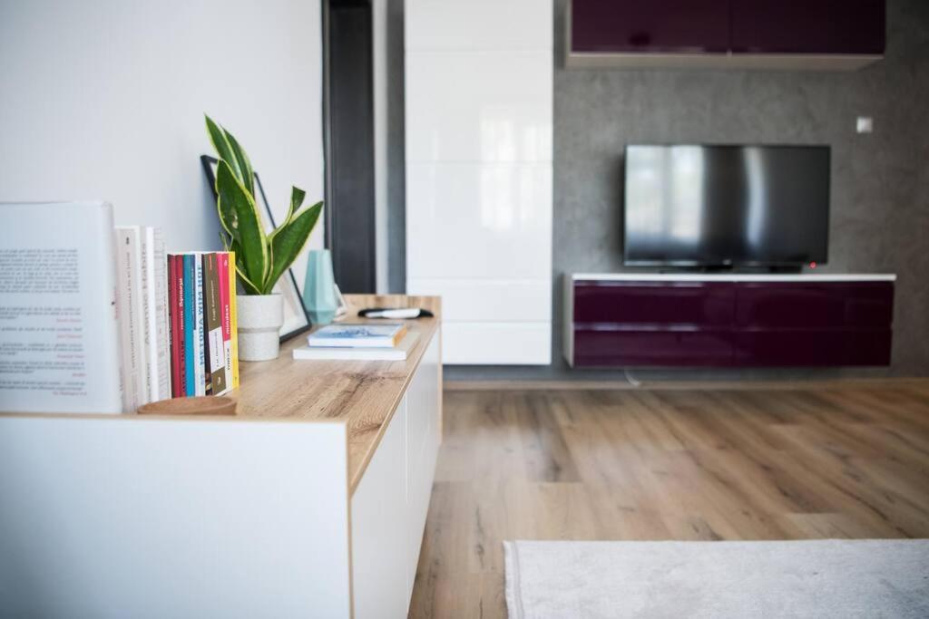 Central Oasis Apartman Bukarest Kültér fotó