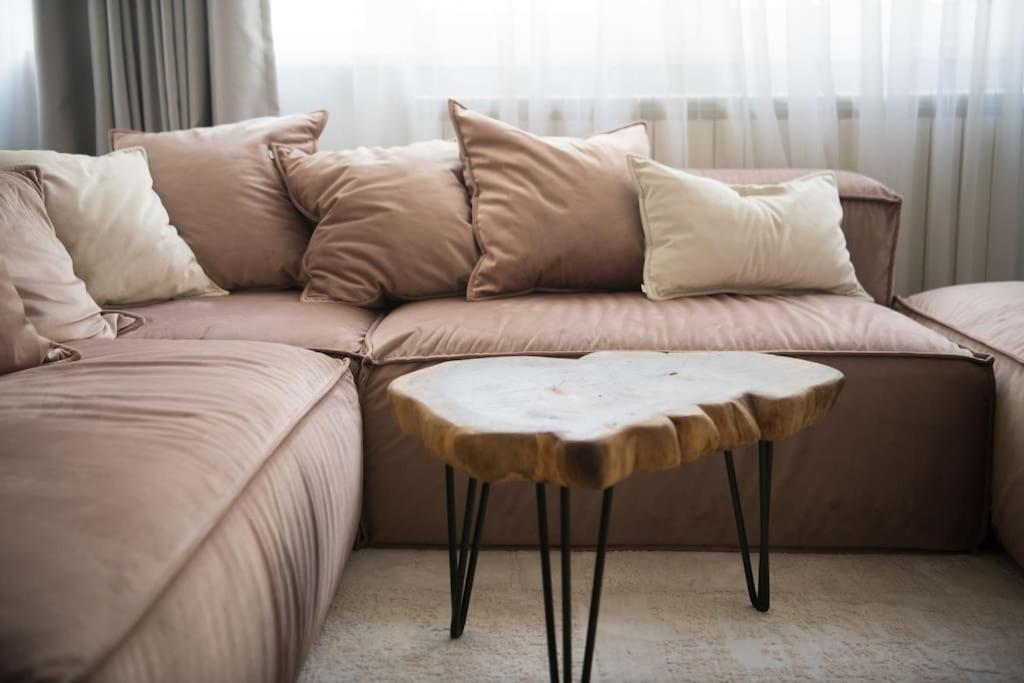 Central Oasis Apartman Bukarest Kültér fotó